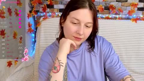 Snapshot of foxgirlandmerguis chatting on November 23, 1:22 pm Belinda online show from November 23, 1:22 pm