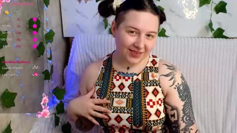 Snapshot of foxgirlandmerguis chatting on March 19, 6:06 am Belinda online show from March 19, 6:06 am