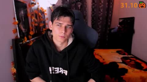 Foxicfu online show from October 28, 6:21 pm