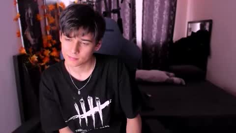 Foxicfu online show from December 4, 8:12 am