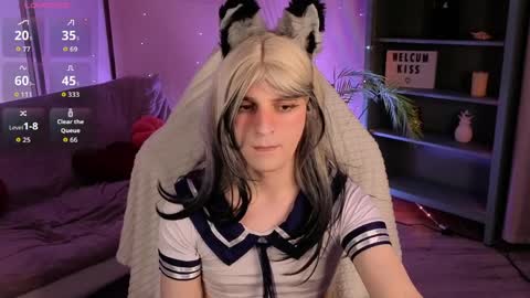 Snapshot of foxispuff chatting on April 1, 8:39 pm Fox online show from April 1, 8:39 pm