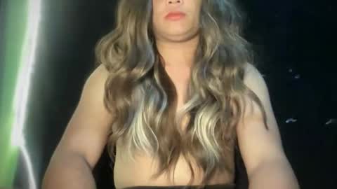 Snapshot of foxli_xx chatting on December 5, 4:25 pm KITTY online show from December 5, 4:25 pm