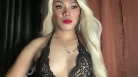 Snapshot of foxli_xx chatting on April 3, 5:27 am KITTY online show from April 3, 5:27 am