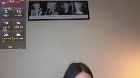 Snapshot of foxxy_girl_ chatting on September 28, 5:46 am andice online show from September 28, 5:46 am