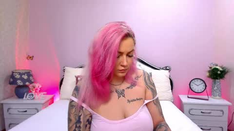 Clarise online show from April 8, 5:24 pm