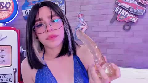 foxy__mia online show from January 17, 6:33 pm