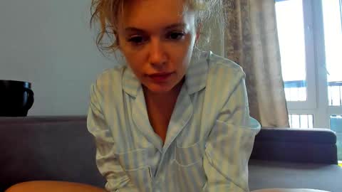 Foxy online show from May 19, 1:56 am