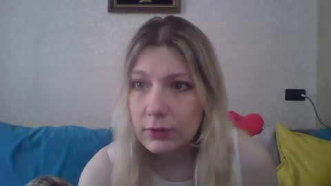 foxy_bright online show from April 20, 9:45 am