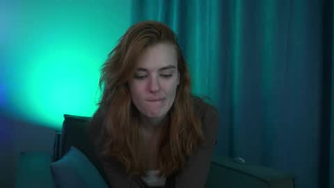 Snapshot of foxy_cute4you chatting on February 9, 6:23 pm Eva online show from February 9, 6:23 pm