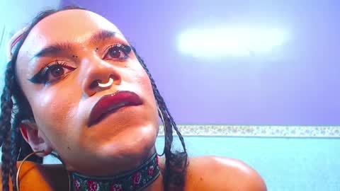 Ella online show from March 27, 4:40 pm