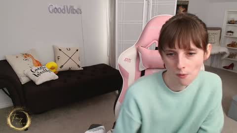 Snapshot of foxy_gamer chatting on March 21, 1:21 am Lex Vive foxygamer cb online show from March 21, 1:21 am