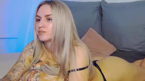 Foxy Kimmi online show from May 14, 4:41 am