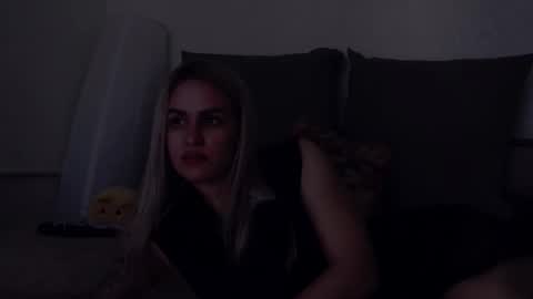 Foxy Kimmi online show from May 19, 5:58 am