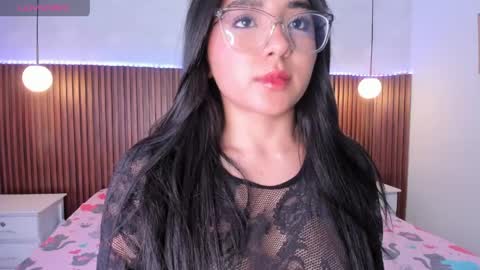 foxy_kylie online show from April 1, 7:44 pm