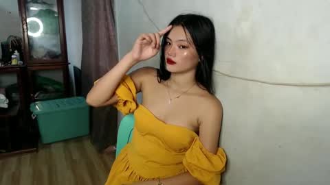 foxygoddess19 online show from January 4, 4:01 am