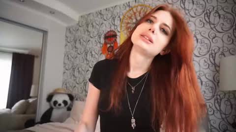 Snapshot of foxyirene chatting on March 8, 10:22 am FoxyIrene online show from March 8, 10:22 am