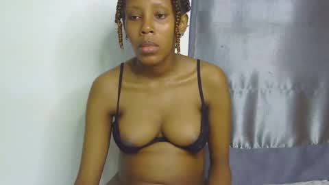 foxypennyy online show from October 25, 8:36 pm