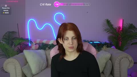 Snapshot of foxyrayy chatting on January 10, 12:47 pm F O X online show from January 10, 12:47 pm