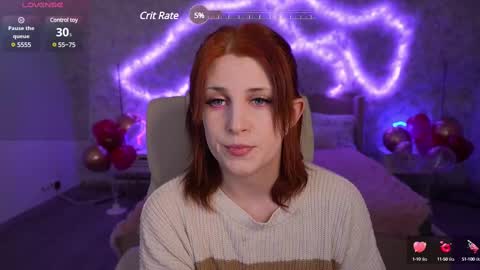 Snapshot of foxyrayy chatting on February 13, 12:57 am F O X online show from February 13, 12:57 am