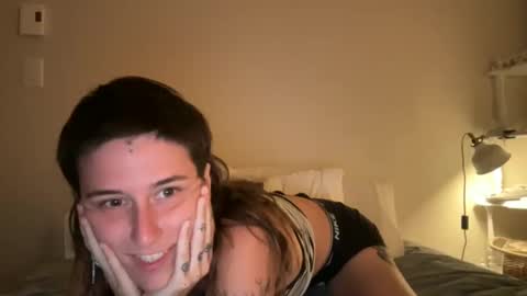 Chlo online show from September 19, 1:51 am