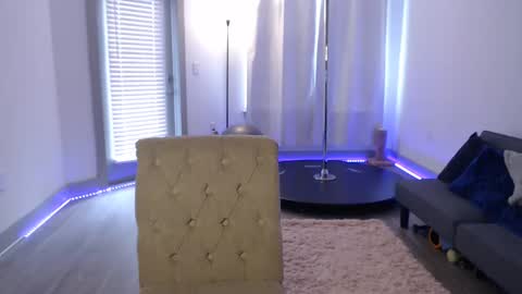 Angel online show from February 25, 4:31 pm