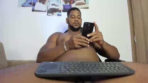 IM FRAIDER online show from May 21, 2:57 pm