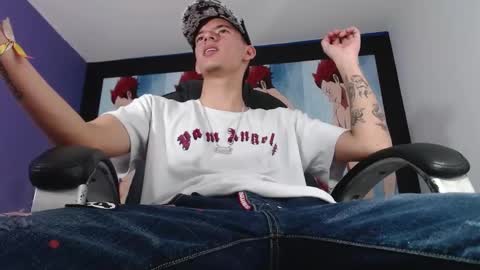 Snapshot of fran_boy_ chatting on February 4, 8:06 pm Fran online show from February 4, 8:06 pm