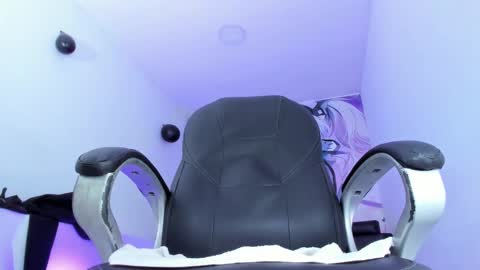 Snapshot of fran_boy_ chatting on February 20, 7:34 am Fran online show from February 20, 7:34 am