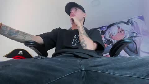 Snapshot of fran_boy_ chatting on October 18, 12:28 pm Fran online show from October 18, 12:28 pm