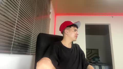 franccesco_699 online show from December 28, 11:48 pm