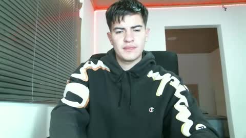 franccesco_699 online show from December 29, 6:05 pm