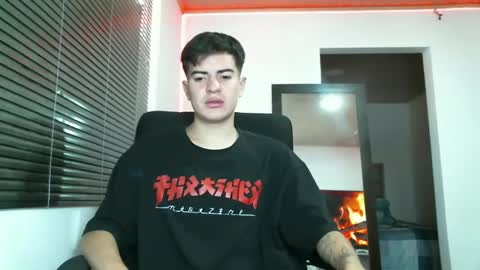 franccesco_699 online show from January 12, 4:40 pm