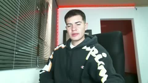 franccesco_699 online show from January 24, 4:39 pm