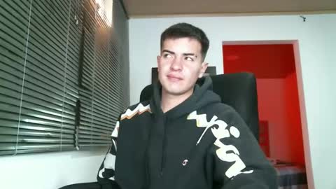 franccesco_699 online show from January 31, 5:32 pm