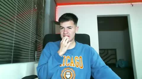 franccesco_699 online show from February 6, 2:33 am
