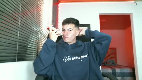 franccesco_699 online show from February 21, 7:21 pm
