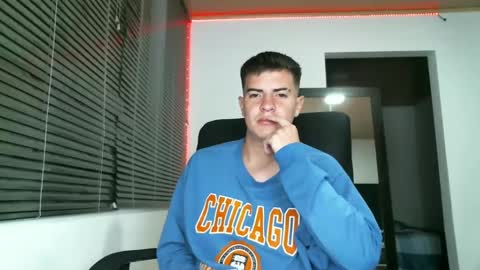 franccesco_699 online show from February 22, 11:46 pm