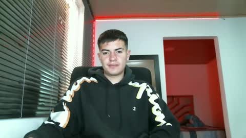 franccesco_699 online show from February 25, 5:47 pm