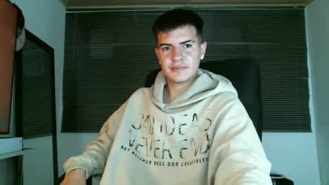 franccesco_699 online show from March 1, 10:53 pm