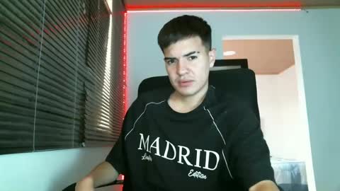 franccesco_699 online show from March 3, 2:37 pm