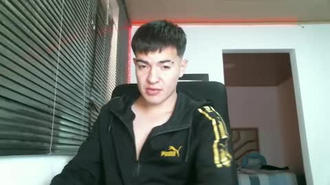 franccesco_699 online show from March 6, 8:27 pm