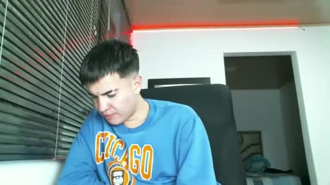 franccesco_699 online show from March 6, 11:31 pm