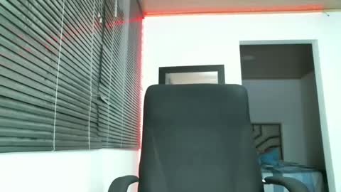 franccesco_699 online show from March 10, 3:23 am