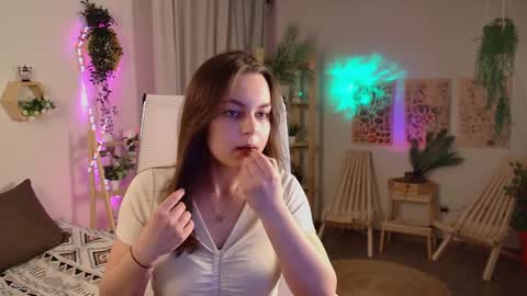 Snapshot of francescacavaliere chatting on March 27, 11:10 am Francesca online show from March 27, 11:10 am