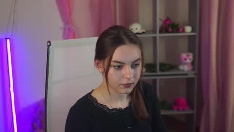 Snapshot of francescacavaliere chatting on March 28, 9:42 am Francesca online show from March 28, 9:42 am