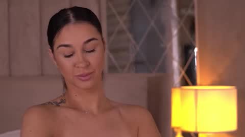 Snapshot of francescadante chatting on November 5, 7:30 am francescadante online show from November 5, 7:30 am