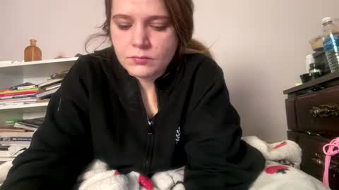 francescafey online show from December 18, 7:09 pm