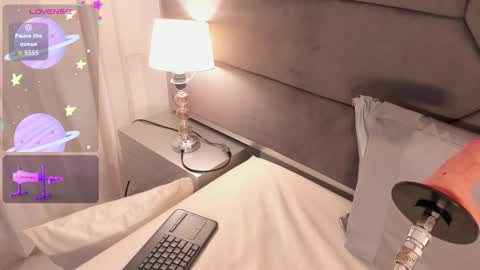 Snapshot of franceska_milf chatting on September 20, 8:15 am franceska_milf online show from September 20, 8:15 am