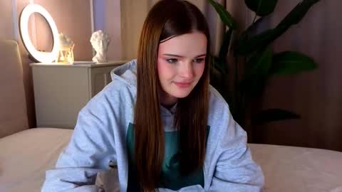 Marybrown eye Katy gray eye online show from February 27, 7:52 am