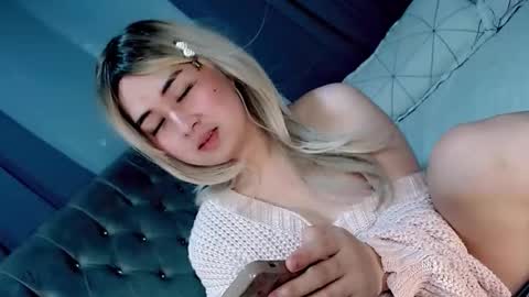 LOVE online show from May 4, 5:53 pm